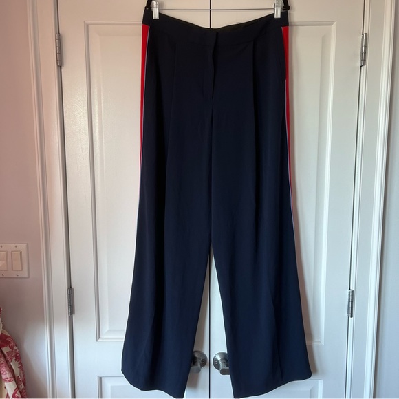 DKNY NWOT Beautiful Navy Tuxedo Crepe Pants Size 14. - Picture 1 of 3
